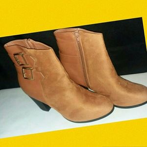 Alpine Swiss size 11 Camel Brown Booties NEW